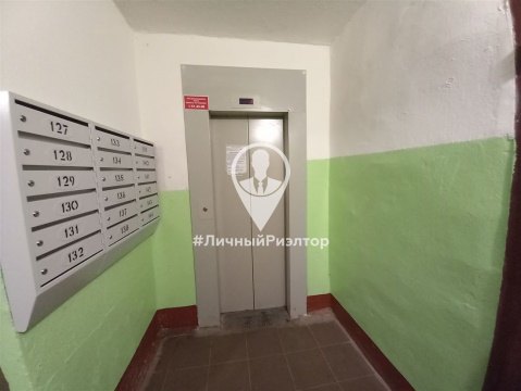 2-к квартира, 8/9 эт., 50м²